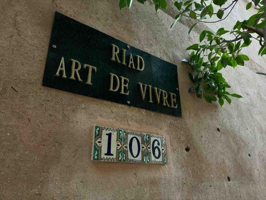 Riad Art De Vivre Avec Jacuzzi Marrakesh Exterior photo