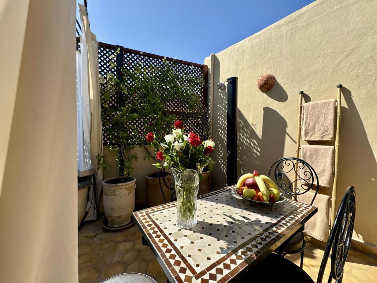 Riad Art De Vivre Avec Jacuzzi Marrakesh Exterior photo