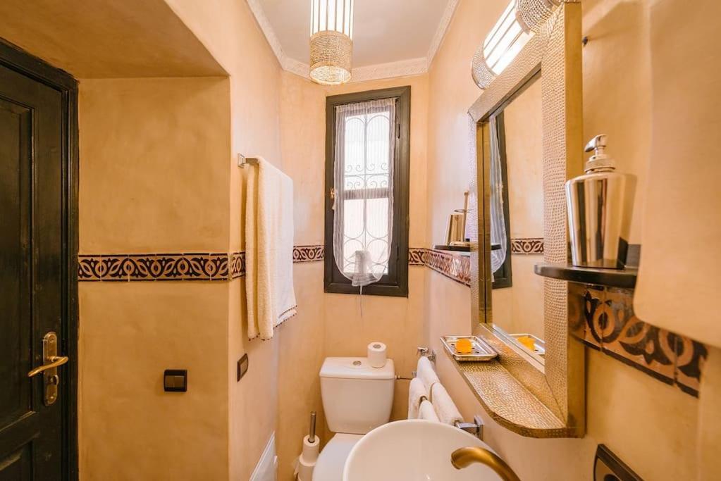 Riad Art De Vivre Avec Jacuzzi Marrakesh Exterior photo