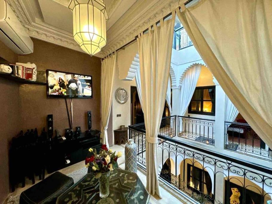 Riad Art De Vivre Avec Jacuzzi Marrakesh Exterior photo