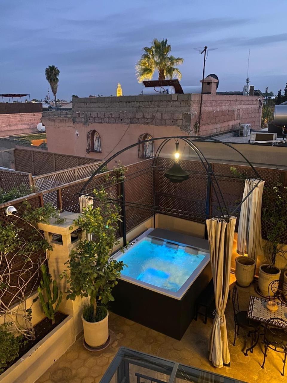 Riad Art De Vivre Avec Jacuzzi Marrakesh Exterior photo